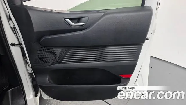 Hyundai Staria — Фото автомобиля 13