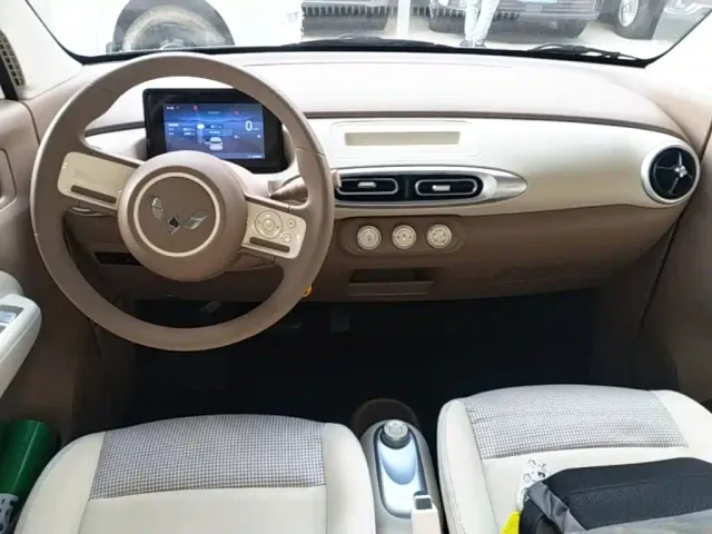 Wuling Hongguang Mini EV — Фото автомобиля 12