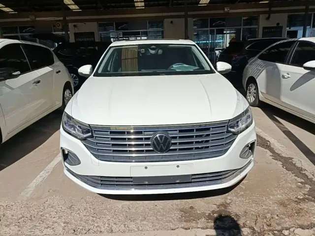 Volkswagen Lavida — Фото автомобиля 2