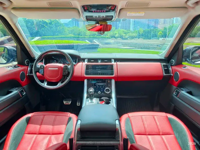 Land Rover Range Rover Sport — Фото автомобиля 6