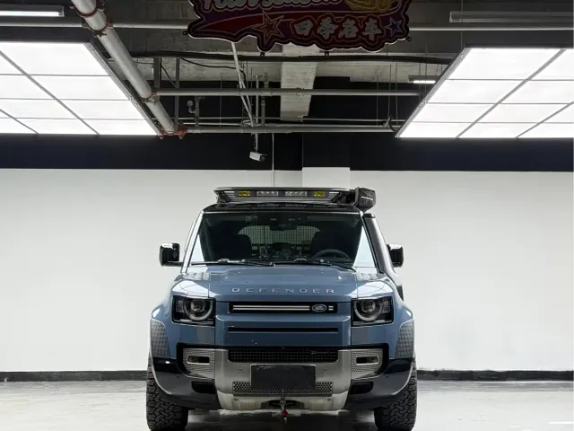 Land Rover Defender — Фото автомобиля 2