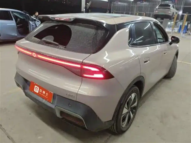Changan Qiyuan Q05 — Фото автомобиля 4