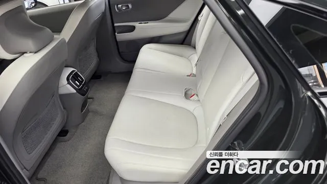 Hyundai Ioniq 6 — Фото автомобиля 16