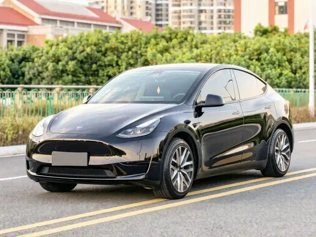 Фотография автомобиля — Tesla Model Y