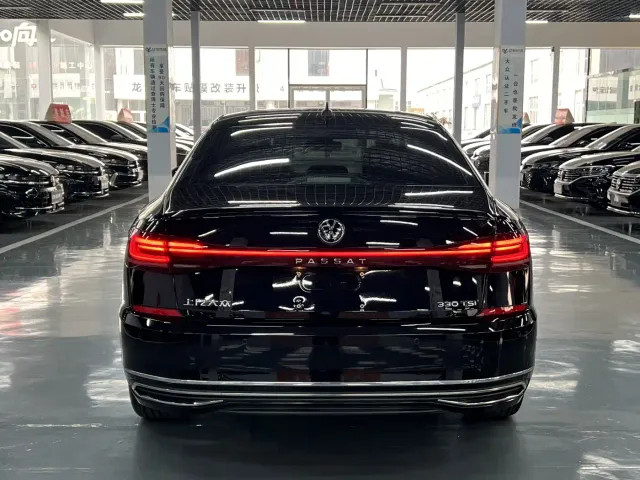Volkswagen Passat — Фото автомобиля 8