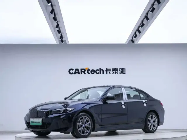 Фотография автомобиля — BMW i3