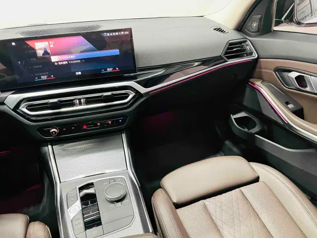 BMW 3 Series — Фото автомобиля 12