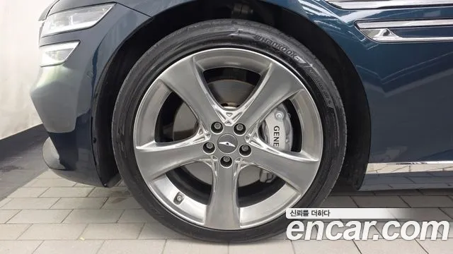Genesis G80 Бензин 2.5 турбо AWD — Фото автомобиля 3