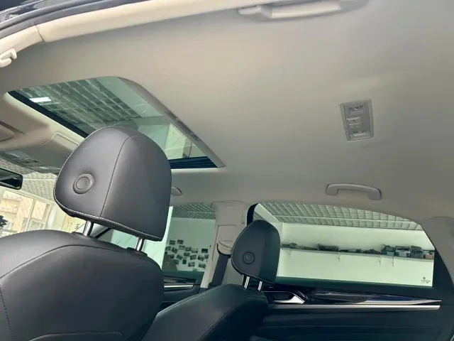Volkswagen Passat — Фото автомобиля 18
