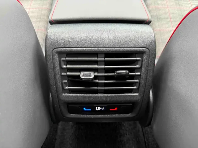 Volkswagen Golf GTI — Фото автомобиля 28
