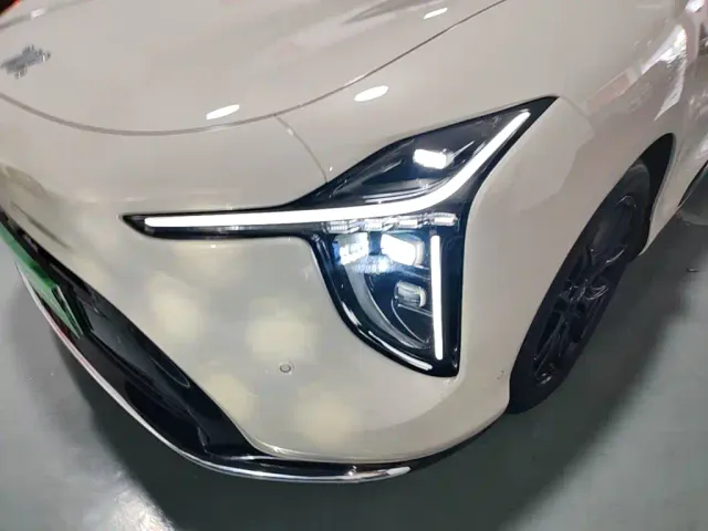 IM Motors LS6 — Фото автомобиля 23