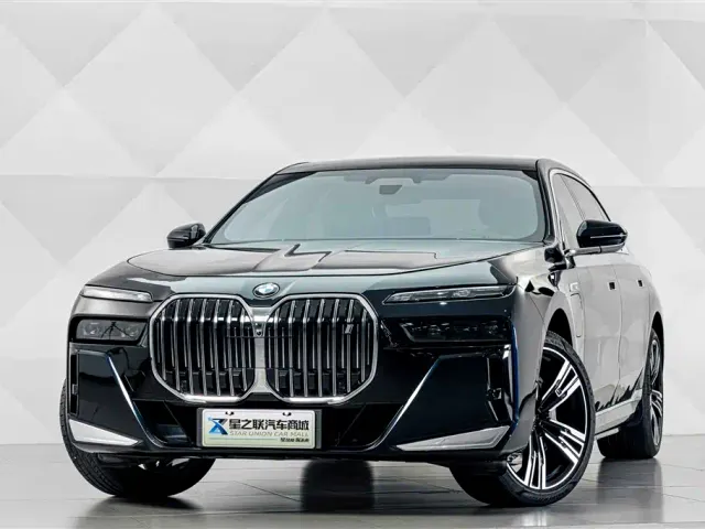 BMW i7 — Фото автомобиля 2