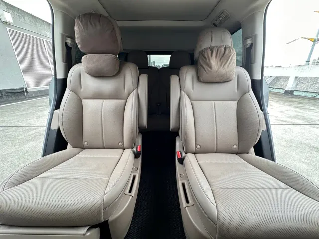 Li Auto i8 — Фото автомобиля 24
