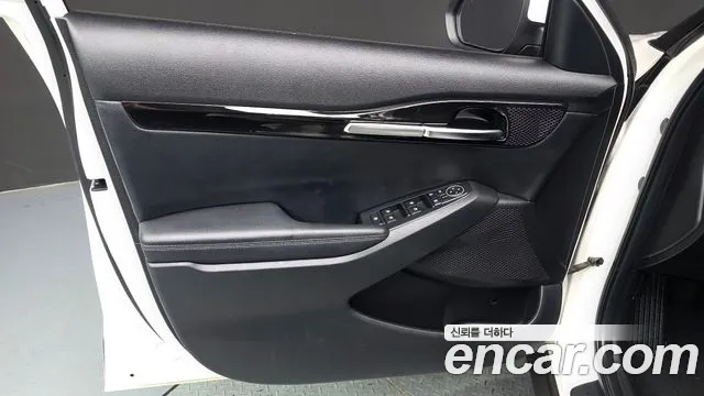 Kia Seltos Seltos Бензин 1.6 турбо 2WD — Фото автомобиля 24