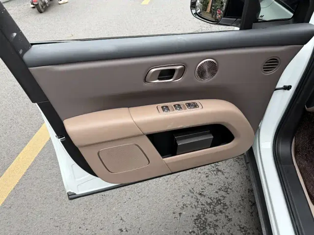 Li Auto i6 — Фото автомобиля 6
