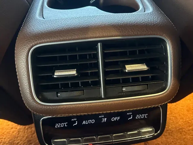 Mercedes-Benz GLE-Class — Фото автомобиля 10
