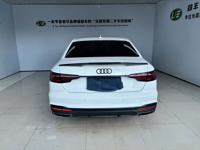 Audi A4L — Фото автомобиля 6