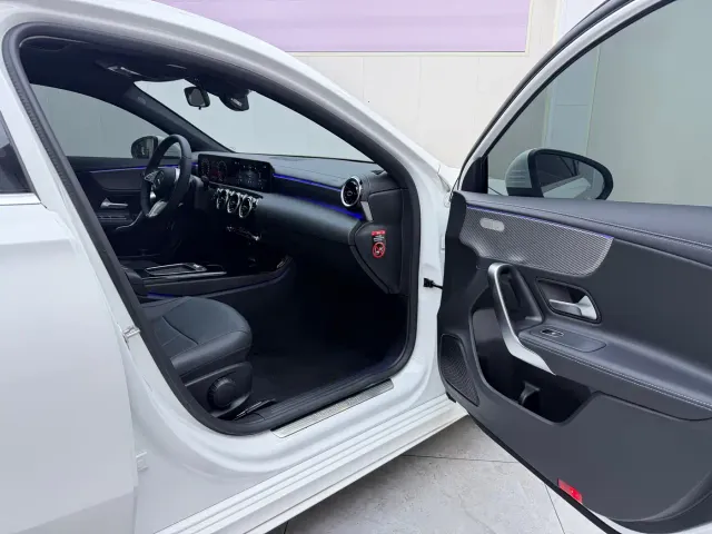 Mercedes-Benz A-Class — Фото автомобиля 21