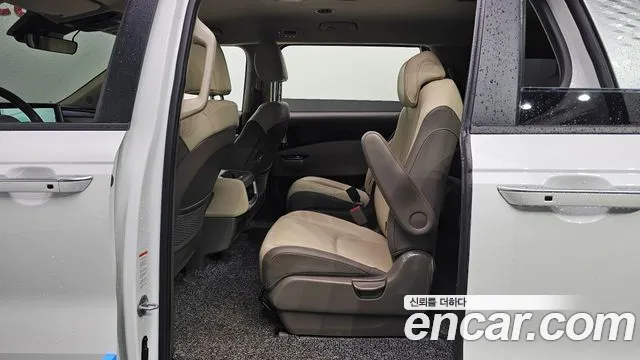 Kia Carnival 4th Gen — Фото автомобиля 16