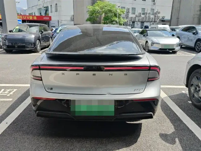 Xpeng P7+ — Фото автомобиля 3
