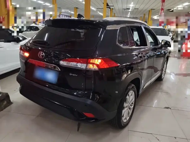 Toyota Frontlander — Фото автомобиля 6