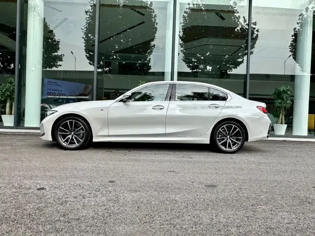 BMW 3 Series — Фото автомобиля 3