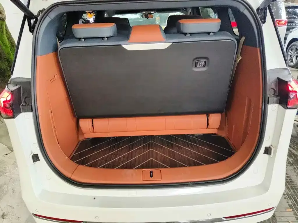 Buick Buick GL8 New Energy 2025 Landlux Smart Edition 7-seater — Фото автомобиля 5