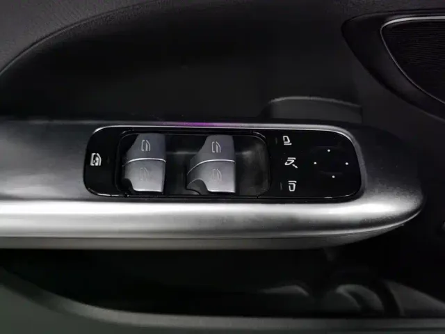 Mercedes-Benz C-Class — Фото автомобиля 9