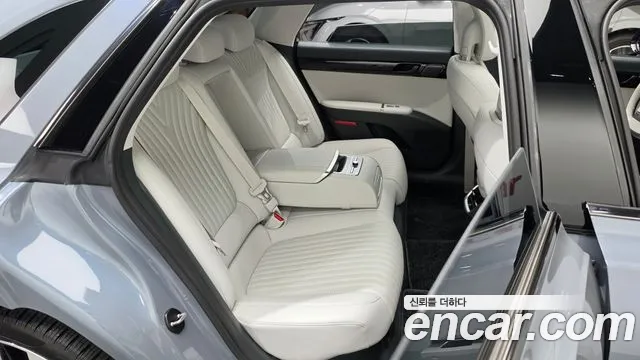 Hyundai Grandeur GN7 — Фото автомобиля 18