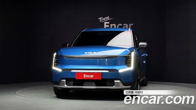 Kia EV9 — Фото автомобиля 3