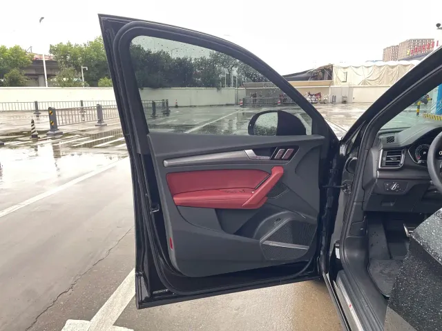 Audi Q5L — Фото автомобиля 6