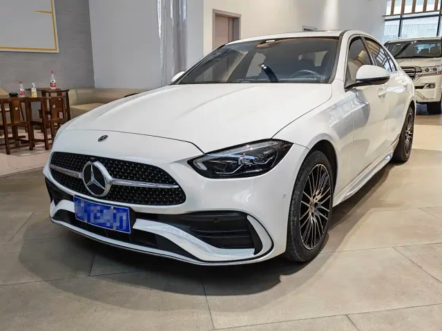 Фотография автомобиля — Mercedes-Benz C-Class