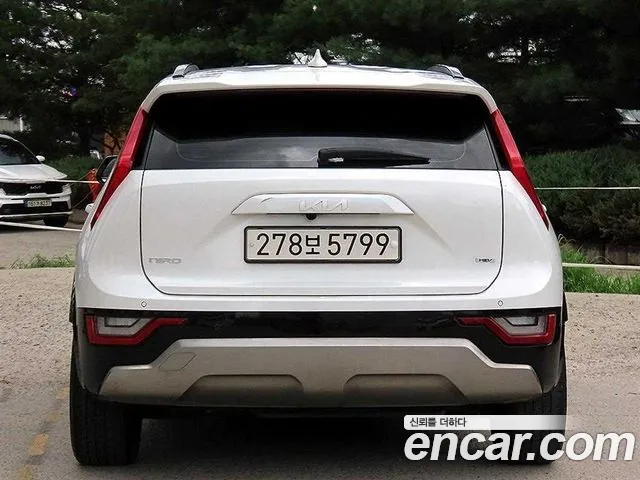 Kia Niro The All New Niro Signature — Фото автомобиля 4