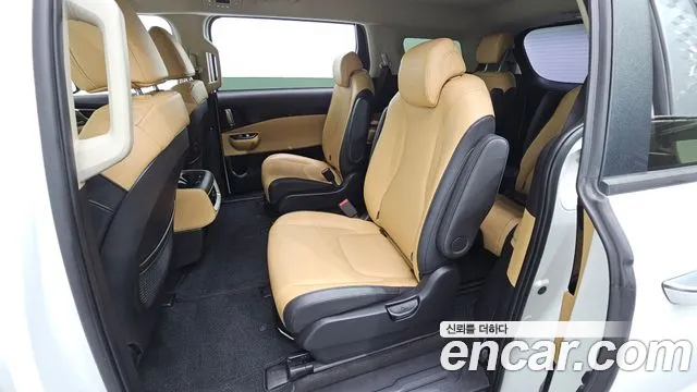 Kia Carnival Generation 4 — Фото автомобиля 18