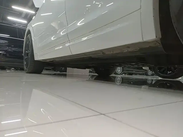 Li Auto L7 — Фото автомобиля 21