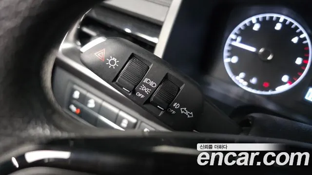 KG_Mobility_Ssangyong Rexton Новый Rexton Sport Khan Дизель 2.2 4WD — Фото автомобиля 27
