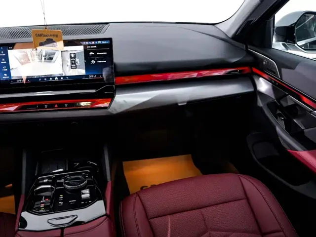 BMW 5 Series — Фото автомобиля 25