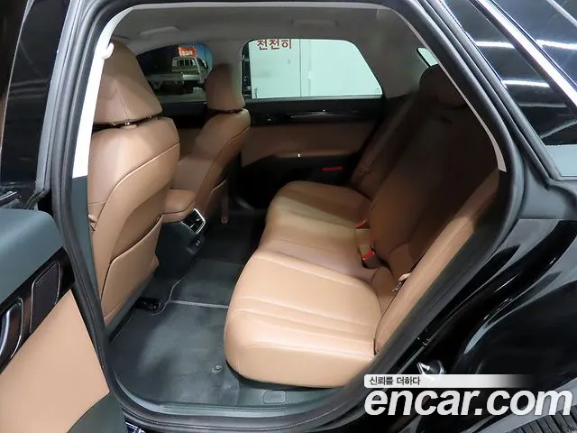 Hyundai Grandeur Grandeur (GN7) 2.5 Бензин 2WD — Фото автомобиля 7