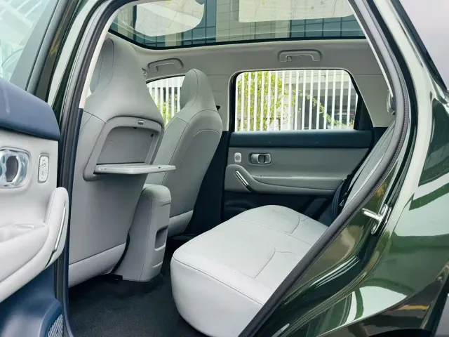 Leapmotor A10 — Фото автомобиля 6