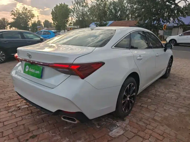 Toyota Avalon — Фото автомобиля 6