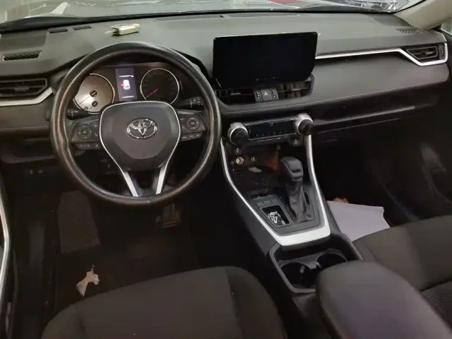 Toyota Wildlander — Фото автомобиля 12