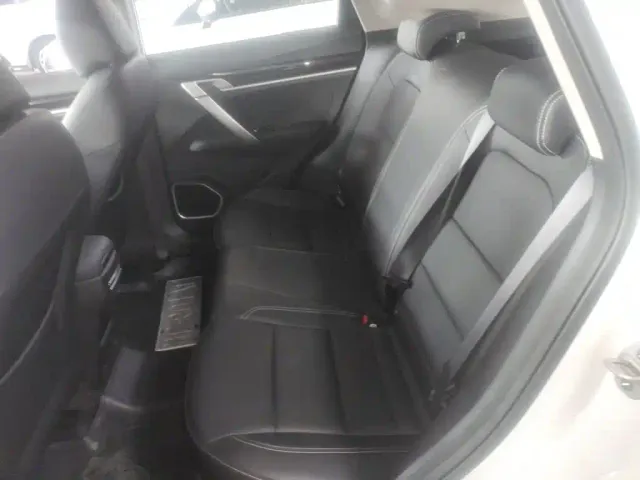Geely Binyue — Фото автомобиля 16
