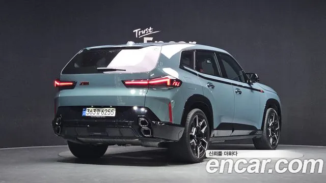 BMW XM — Фото автомобиля 2