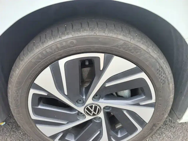 Volkswagen Bora — Фото автомобиля 4