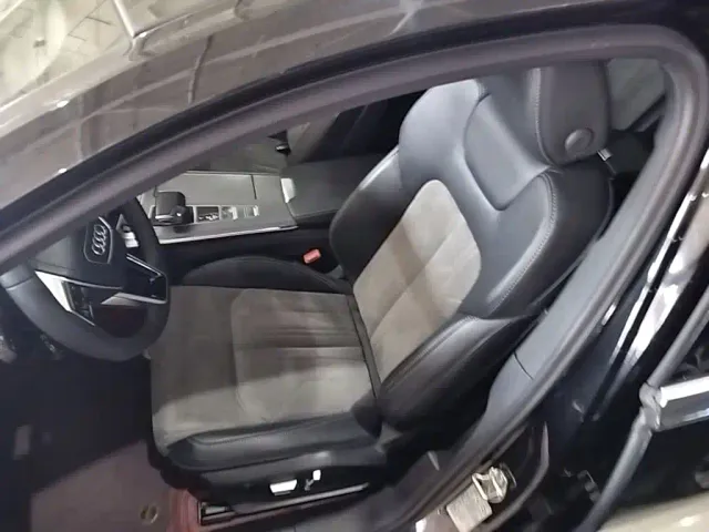 Audi A6L — Фото автомобиля 14