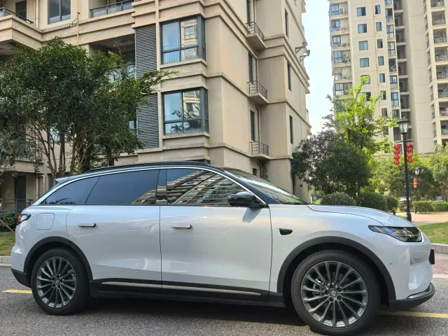Leapmotor C11 — Фото автомобиля 3