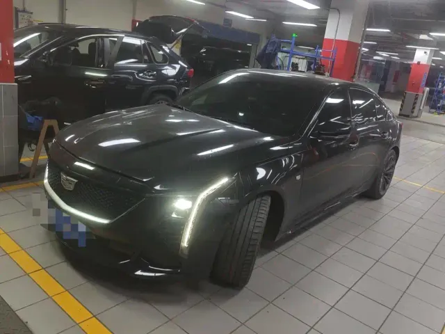 Фотография автомобиля — Cadillac CT5