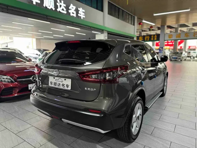 Nissan Qashqai — Фото автомобиля 5