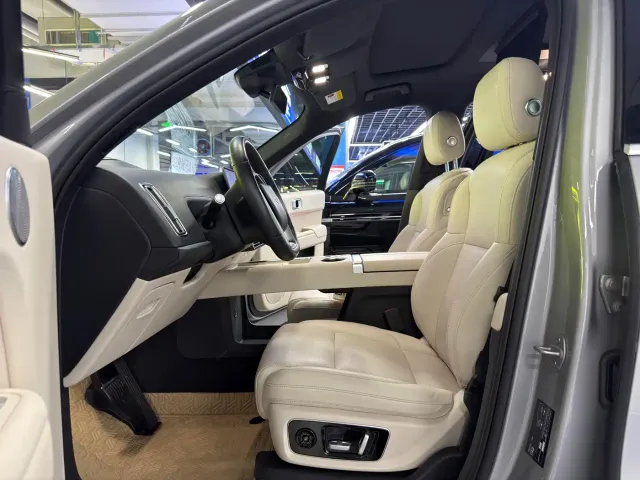 Li Auto L9 — Фото автомобиля 8