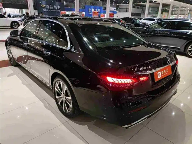 Mercedes-Benz E-Class — Фото автомобиля 20